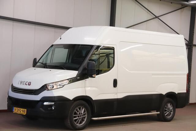 Wit Gebruikt 2018 Iveco Daily Van | € 17.900 (Goede deal) - Afbeelding 1/4