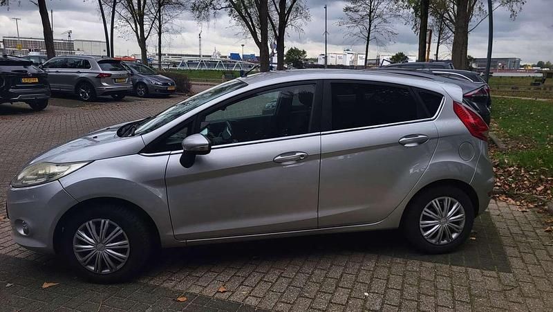 Occasion Ford Fiesta Trend 82 PK (60 kW) 2009 Grijs Hatchback