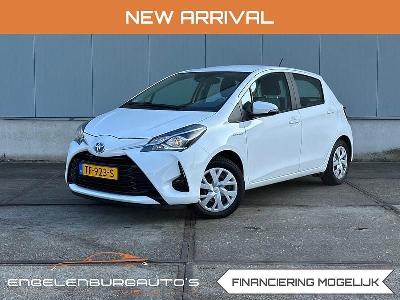 Wit Occasion 2018 Toyota Yaris Hybrid Active Hatchback | € 13.950 (Goede deal) - Afbeelding 1/4