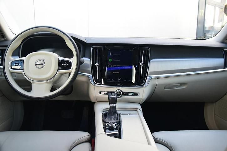 Occasion Volvo S90 Momentum 191 PK (140 kW) 2018 Blauw Sedan