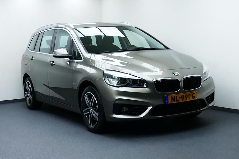 Occasion BMW 218 Executive 136 PK (100 kW) 2017 Grijs Stationwagen