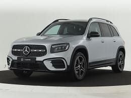 Licht hightechzilver metaalkleur metallic Gebruikt 2025 Mercedes 200 Edition SUV | € 59.945 - Afbeelding 1/4