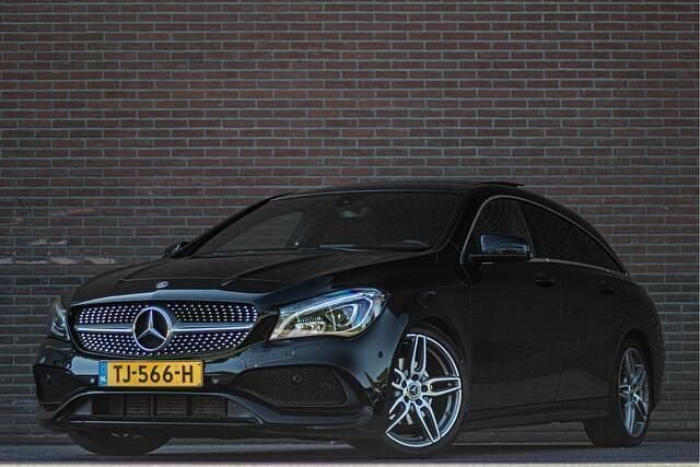 Zwart Gebruikt 2018 Mercedes CLA180 AMG Sedan | € 20.950 (Eerlijke prijs) - Afbeelding 1/4