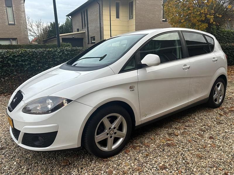 Wit Gebruikt 2012 Seat Altea Copa MPV | € 3.475 (Goede deal) - Afbeelding 1/4