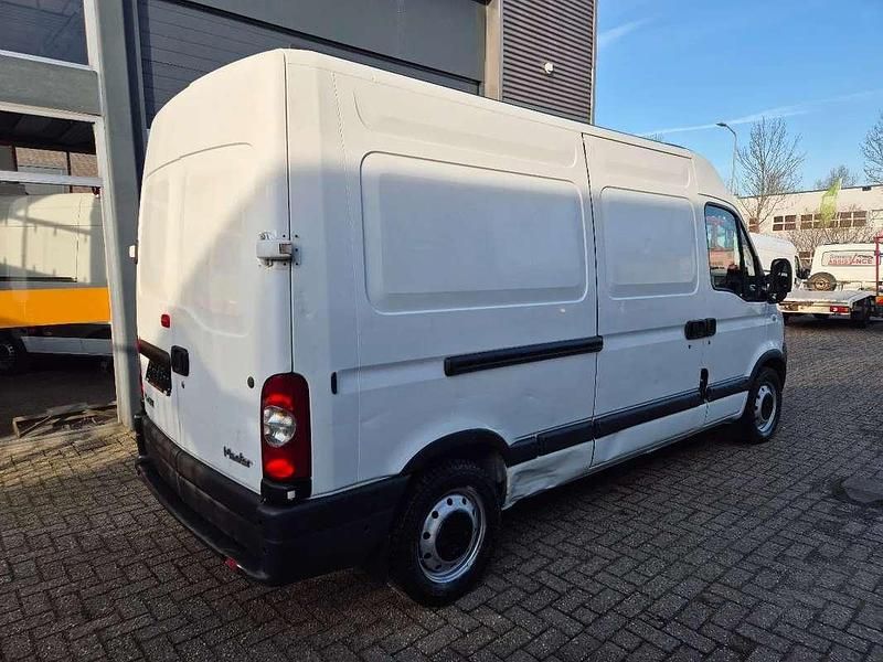 Occasion Renault Master 99 PK (72 kW) 2007 Wit Stationwagen