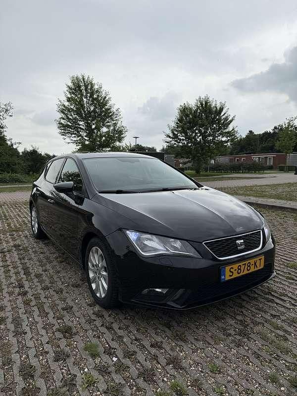 Zwart Gebruikt 2014 Seat Leon Style Stationwagen | € 7.500 (Eerlijke prijs) - Afbeelding 1/4