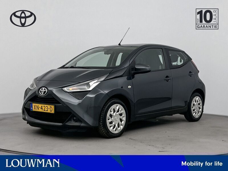 Grijs metallic Gebruikt 2019 Toyota Aygo X-play Hatchback | € 8.945 (Goede deal) - Afbeelding 1/3