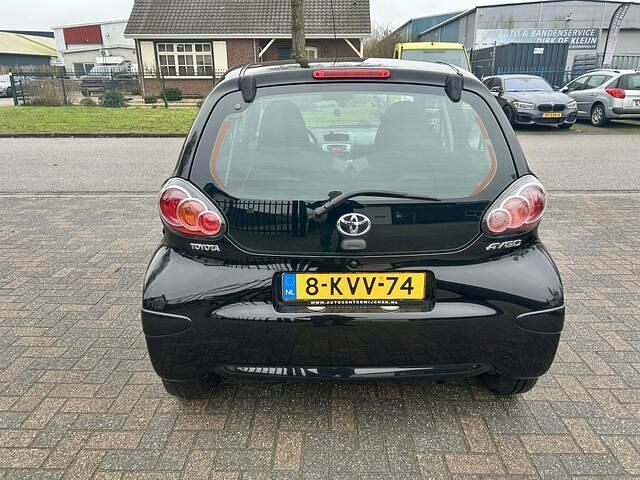 Occasion Toyota Aygo 68 PK (50 kW) 2013 Zwart (metallic) Hatchback