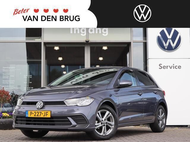 Grijs Gebruikt 2022 VW Polo Life Hatchback | € 18.400 (Goede deal) - Afbeelding 1/4
