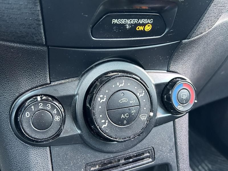 Occasion Ford Fiesta 60 PK (44 kW) 2014 Wit Hatchback