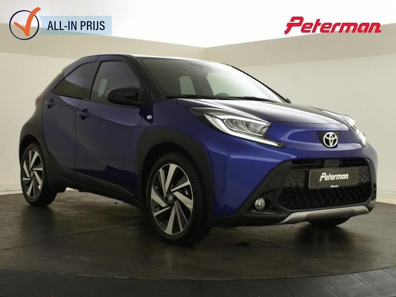 Blauw Gebruikt 2023 Toyota Aygo Pulse Hatchback | € 18.999 (Eerlijke prijs) - Afbeelding 1/4