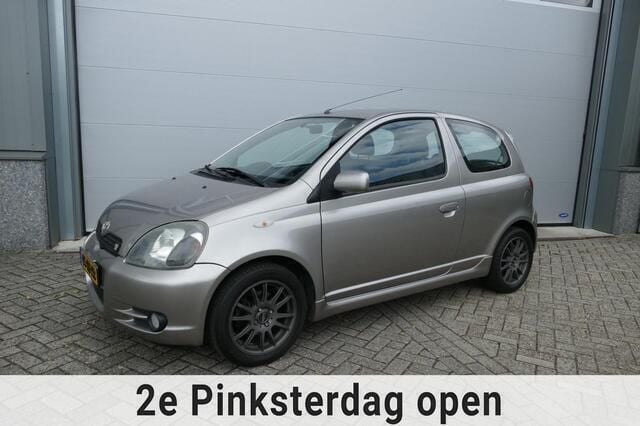 Grijs Gebruikt 2001 Toyota Yaris Sport Hatchback | € 3.250 (Eerlijke prijs) - Afbeelding 1/4