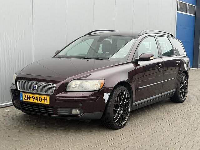 Occasion Volvo V50 Summum 220 PK (161 kW) 2004 Rood Stationwagen