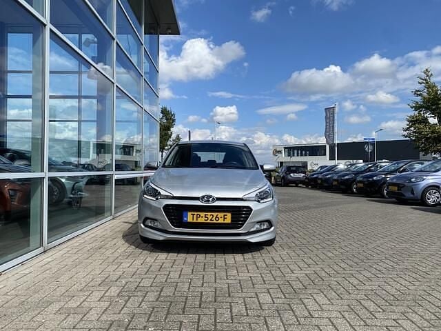 Occasion Hyundai i20 Comfort 99 PK (72 kW) 2018 Grijs Hatchback