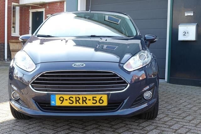 Occasion Ford Fiesta Titanium 80 PK (58 kW) 2013 Grijs Hatchback