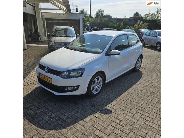 Wit Gebruikt 2011 VW Polo Comfortline Hatchback | € 4.950 (Eerlijke prijs) - Afbeelding 1/4
