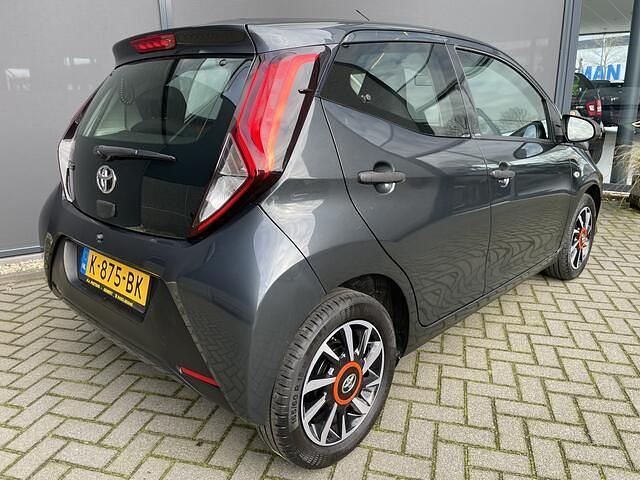 Occasion Toyota Aygo 74 PK (54 kW) 2020 Grijs Hatchback