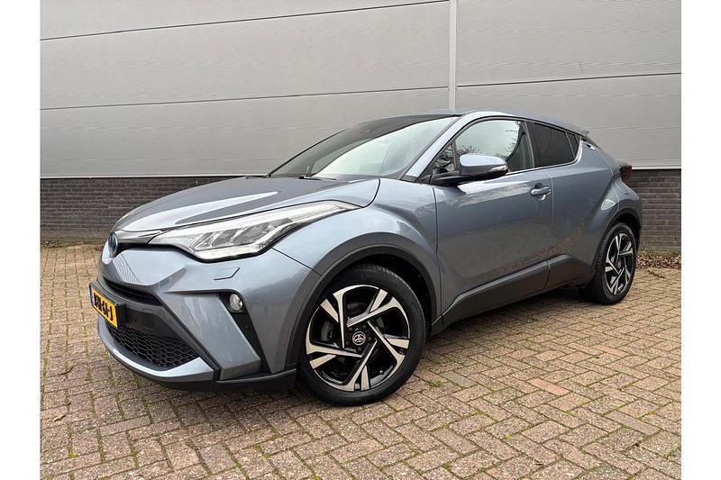 Grijs Gebruikt 2023 Toyota C-HR Limited SUV | € 26.980 (Eerlijke prijs) - Afbeelding 1/1