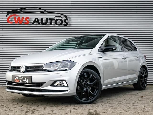 Zilver (metallic) Occasion 2018 VW Polo Highline Hatchback | € 16.950 (Eerlijke prijs) - Afbeelding 1/4