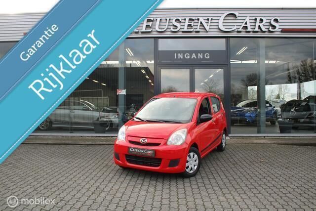 Rood Gebruikt 2008 Daihatsu Cuore Hatchback | € 3.950 (Iets duurder) - Afbeelding 1/4