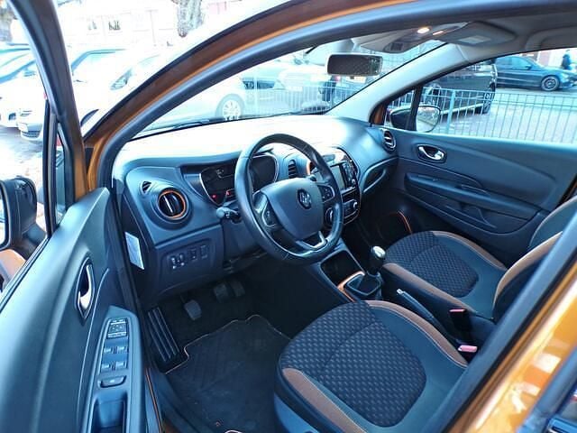 Occasion Renault Captur Intens 90 PK (66 kW) 2018 Oranje (metallic) SUV
