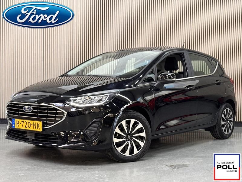 Zwart Gebruikt 2022 Ford Fiesta Titanium Hatchback | € 17.895 (Eerlijke prijs) - Afbeelding 1/4