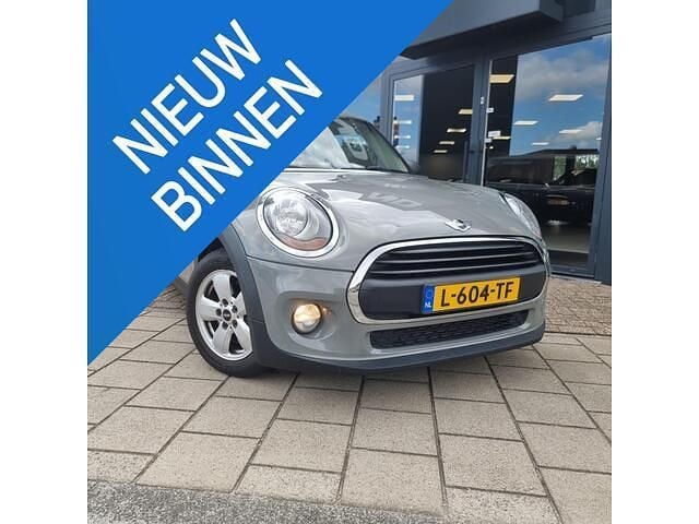 Grijs Gebruikt 2017 Mini ONE Business Hatchback | € 11.990 (Eerlijke prijs) - Afbeelding 1/4