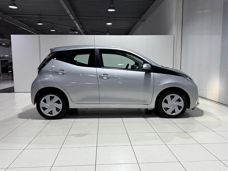 Occasion Toyota Aygo X-play 69 PK (50 kW) 2017 Grijs Hatchback