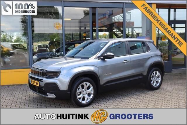 Grijs, metallic lak Gebruikt 2023 Jeep Avenger Altitude SUV | € 25.990 (Eerlijke prijs) - Afbeelding 1/4