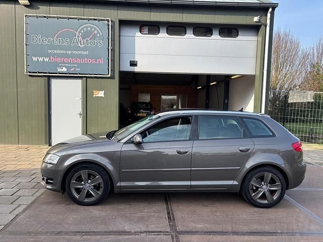 Occasion Audi A3 Sportback Attraction 105 PK (77 kW) 2012 Grijs (metallic) Hatchback