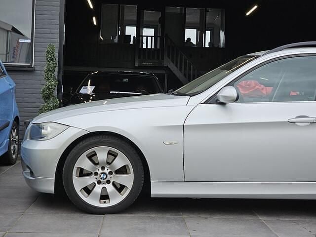 Occasion BMW 330 Executive 259 PK (190 kW) 2006 Grijs Stationwagen