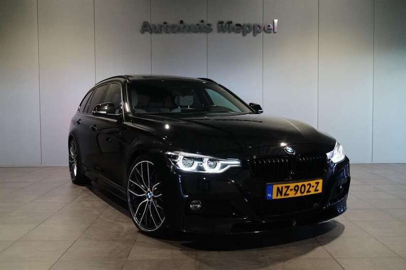 Zwart Gebruikt 2017 BMW 330 M Sport Stationwagen | € 26.900 (Eerlijke prijs) - Afbeelding 1/4
