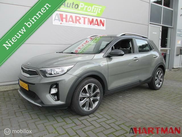 Groen Gebruikt 2020 Kia Stonic SUV | € 13.945 (Eerlijke prijs) - Afbeelding 1/4