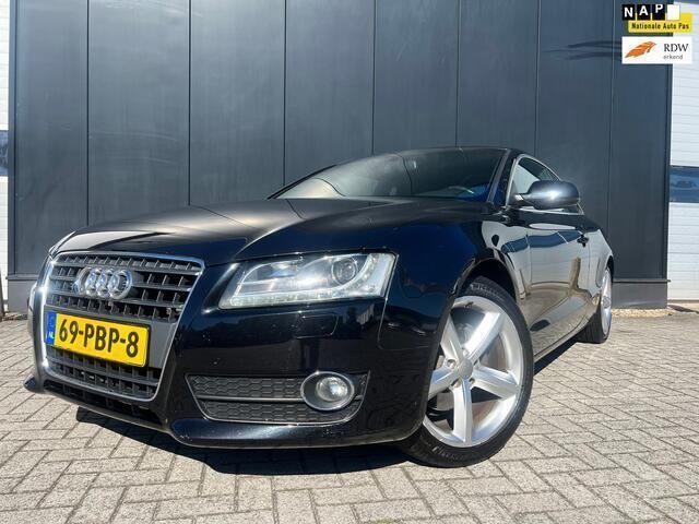 Zwart Gebruikt 2011 Audi A5 Coupé | € 8.995 (Iets duurder) - Afbeelding 1/4
