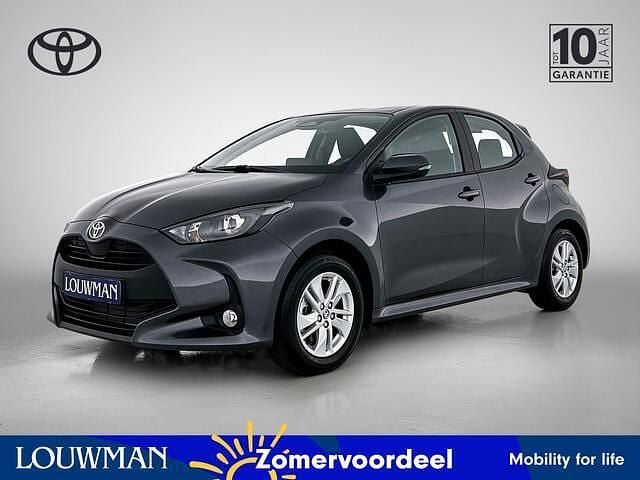 Grijs metallic Nieuw 2025 Toyota Yaris Active Hatchback | € 26.990 (Eerlijke prijs) - Afbeelding 1/4