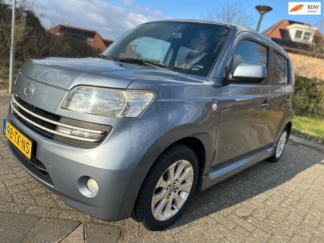 Grijs Gebruikt 2007 Daihatsu Materia MPV | € 2.950 (Eerlijke prijs) - Afbeelding 1/4