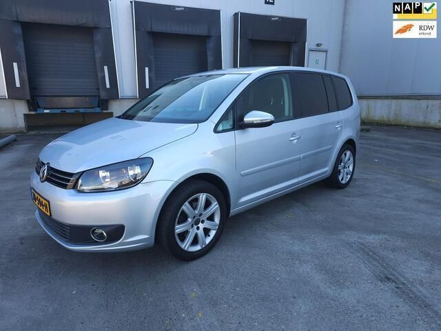 Grijs Gebruikt 2011 VW Touran MPV | € 8.490 (Goede deal) - Afbeelding 1/4