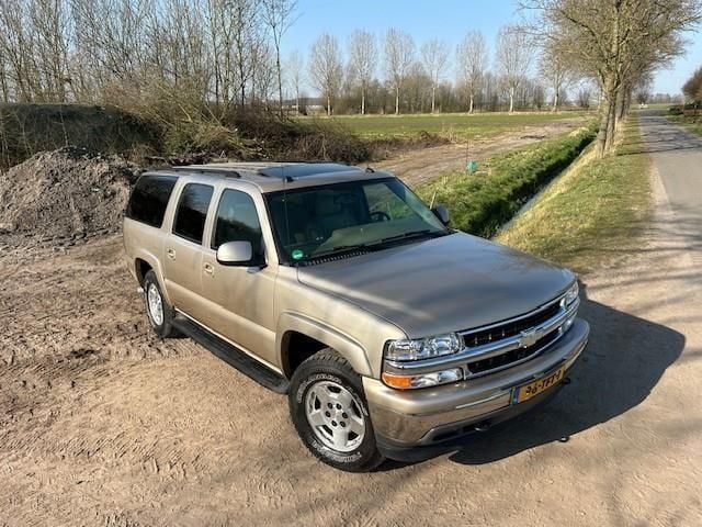 Occasion Chevrolet Suburban 298 PK (219 kW) 2004 Beige SUV