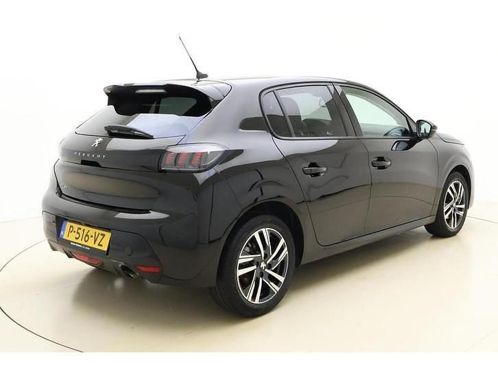 Occasion Peugeot 208 Allure 101 PK (74 kW) 2022 Zwart Hatchback