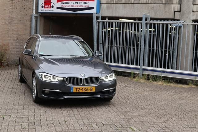 Grijs Gebruikt 2018 BMW 320 Luxury Line Stationwagen | € 19.499 (Super prijs) - Afbeelding 1/4