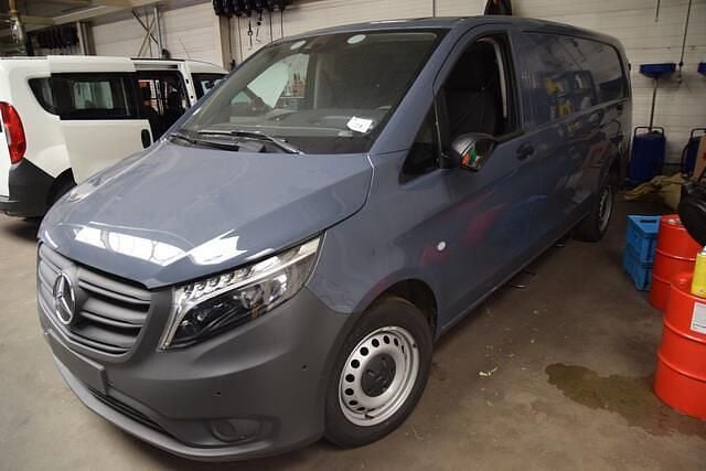 Blauw Occasion 2023 Mercedes Vito Van | € 26.850 (Super prijs) - Afbeelding 1/4