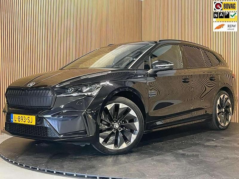 Zwart Gebruikt 2021 Skoda Enyaq iV SportLine SUV | € 25.945 (Eerlijke prijs) - Afbeelding 1/2