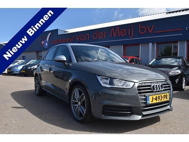 Grijs Gebruikt 2017 Audi A1 Sportback Hatchback | € 11.750 (Eerlijke prijs) - Afbeelding 1/4