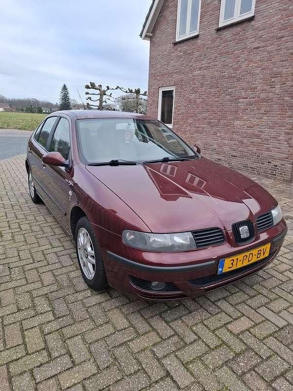 Occasion Seat Leon Stella 105 PK (77 kW) 2004 Rood Hatchback
