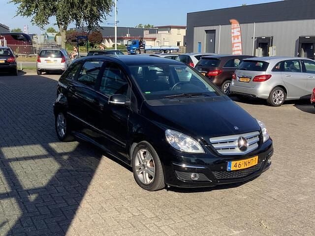 Occasion Mercedes B180 116 PK (85 kW) 2010 Zwart MPV