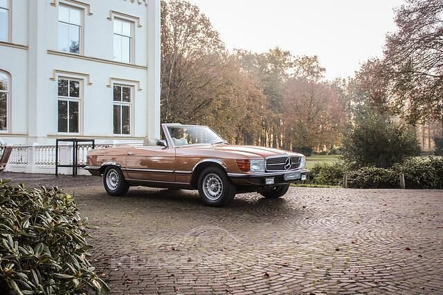 Bruin Gebruikt 1972 Mercedes SL350 | € 32.950 - Afbeelding 1/4