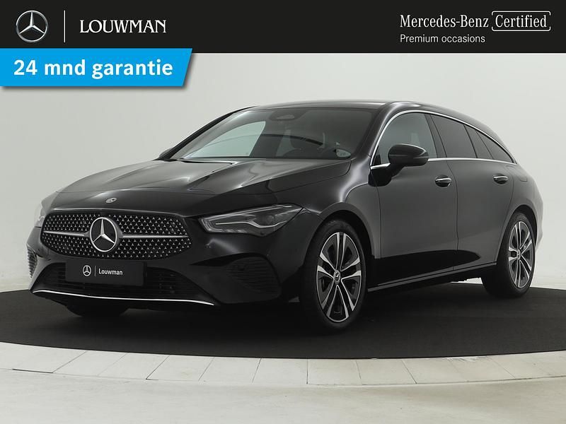Zwart Occasion 2024 Mercedes CLA180 Shooting Brake Luxury Stationwagen | € 37.995 (Eerlijke prijs) - Afbeelding 1/4