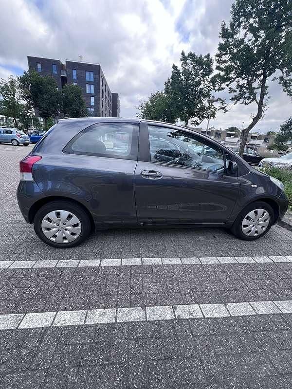 Gebruikt 2009 Toyota Yaris Team Sedan | € 4.750 (Eerlijke prijs) - Afbeelding 1/4