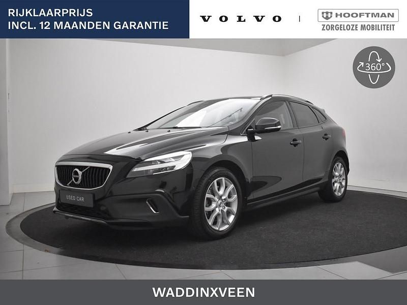 Zwart Occasion 2018 Volvo V40 Dynamic Hatchback | € 18.495 (Eerlijke prijs) - Afbeelding 1/4