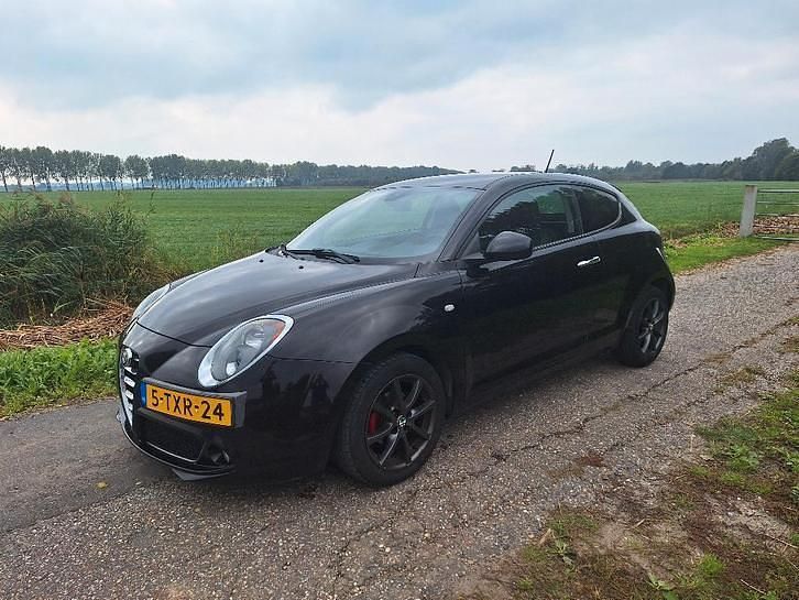 Occasion 2014 Alfa Romeo MiTo Distinctive Hatchback | € 4.650 (Goede deal) - Afbeelding 1/4
